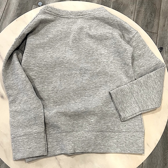 NFL, Girls, Long sleeve, New England Patriots, Pullover, Sweatshirt. - Picture 2 of 6